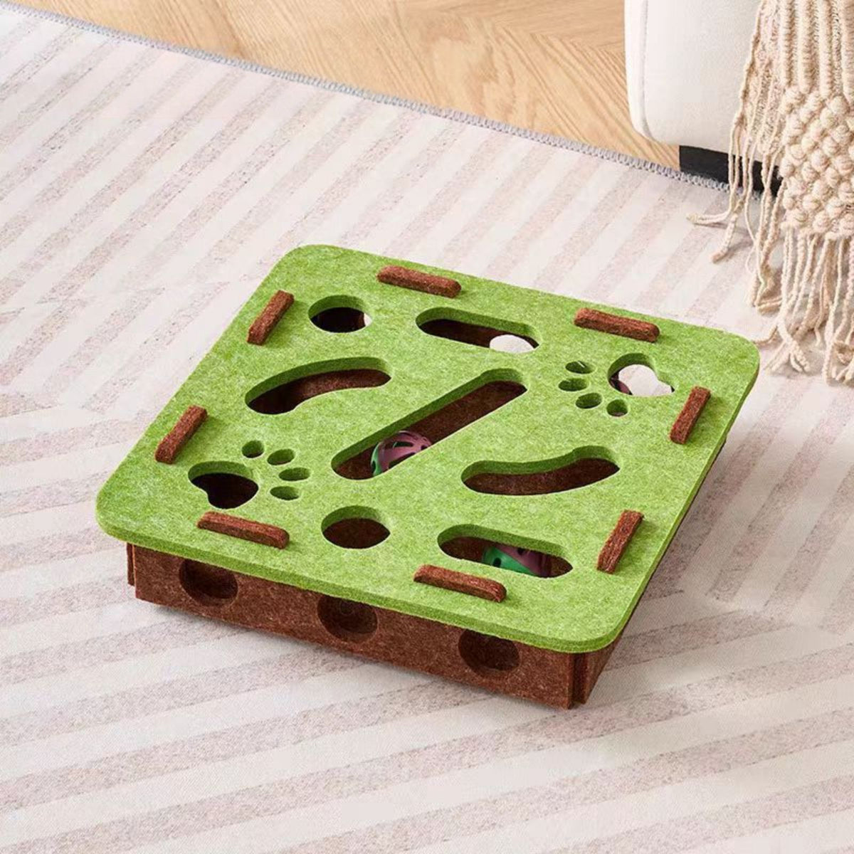 Interactive Cat Puzzle Toy with Bell Balls, Felt Cat Maze & Hide-and-Seek Enrichment Toy Box for Indoor Cats
